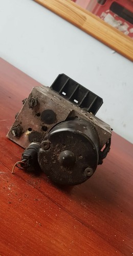 MERCEDES E KLASSE W210 E320 CDI LIMOUSINE ABS PUMPE A0044314812 / 0130108096