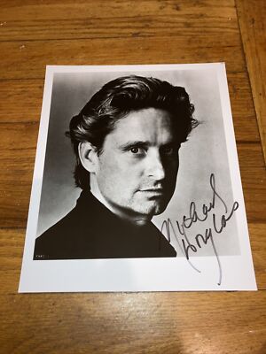 Michael Douglas サイン入りカード 25/100 s-l400.jpg