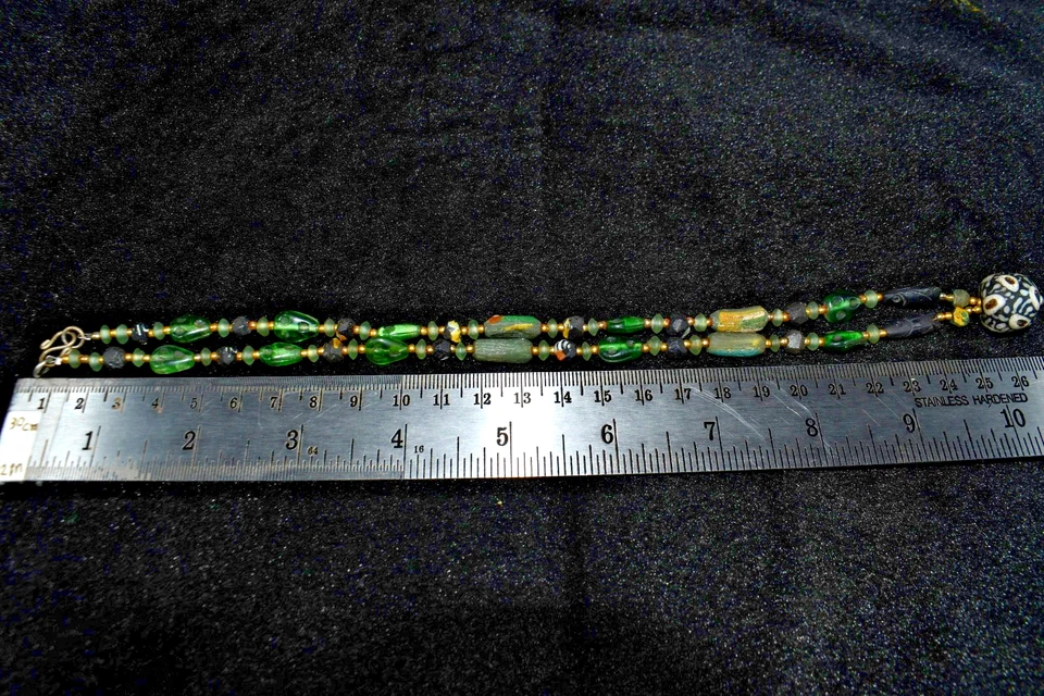 Antiguo collar tibetano de cuentas de vidrio antiguo antiguo del Himalaya y ágata con bandas Mala Foto 3 de 4