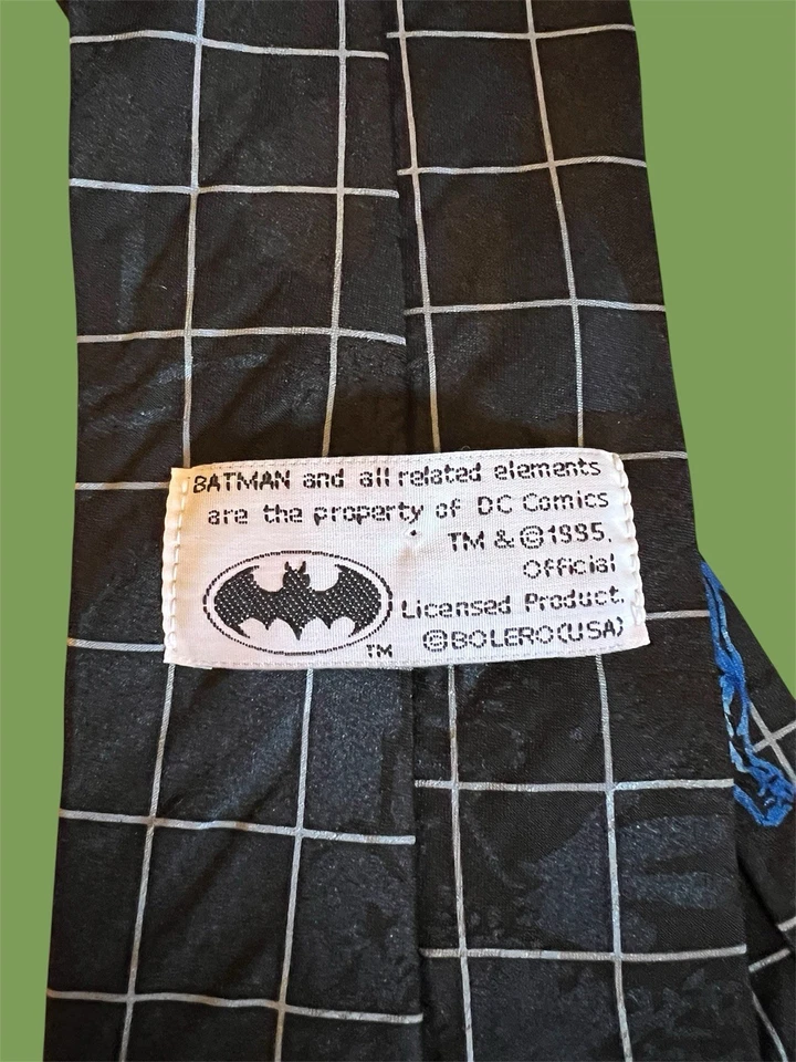 Corbata para hombre Batman hecha en Corea 1995 negra con cuadrícula blanca con licencia DC Comics de colección Foto 3 de 3