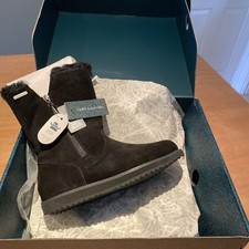 EMU Australia Women's Waterproof Gravelly Black Suede Boots Size 4