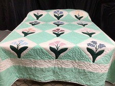 Amish-Made Tulip Quilt 88" X 110"