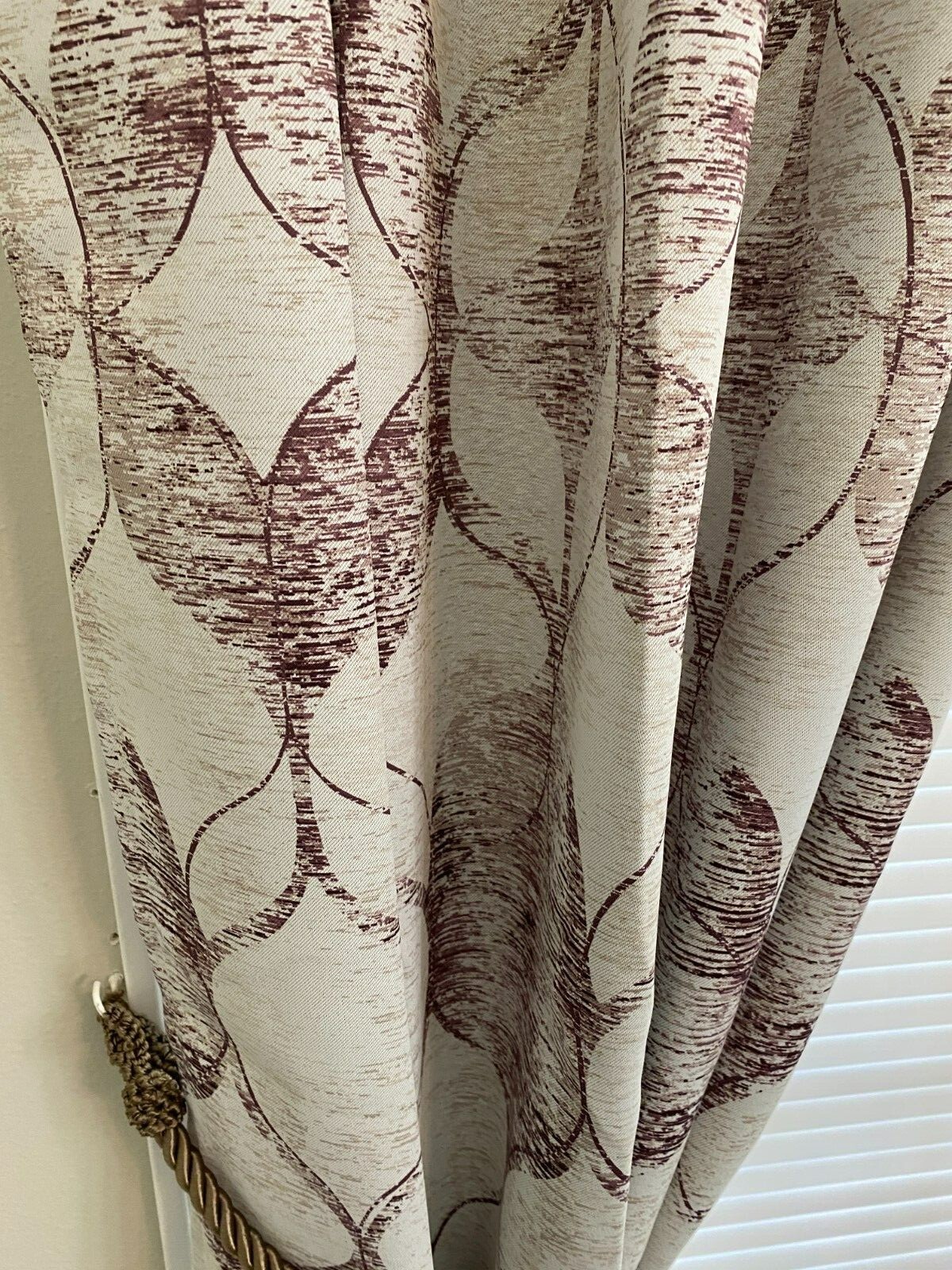 Keeco Leaf Pattern set of 2 84" x 37" Curtain Silky Drape Set Black Out