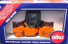 Siku 2022 Hamm HD90 Road Roller w/Cab 1/55 Die-cast MIB