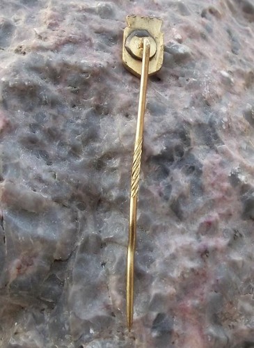 Discrete DDR Berlin East Germany Bear Motif Capital City Crest Tourist Pin Badge - Picture 2 of 2