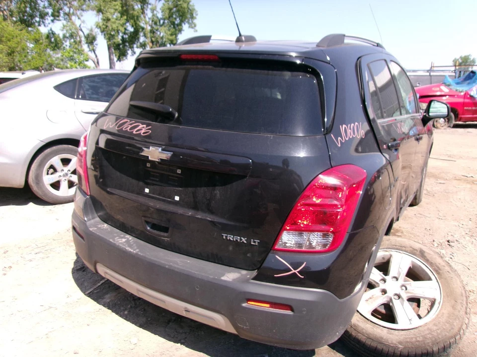 Used Fuel Pump fits: 2016 Chevrolet Trax pump assembly FWD Grade A - Image 4 of 4