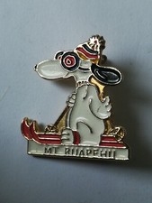 Old Snoopy Skiing Badge.