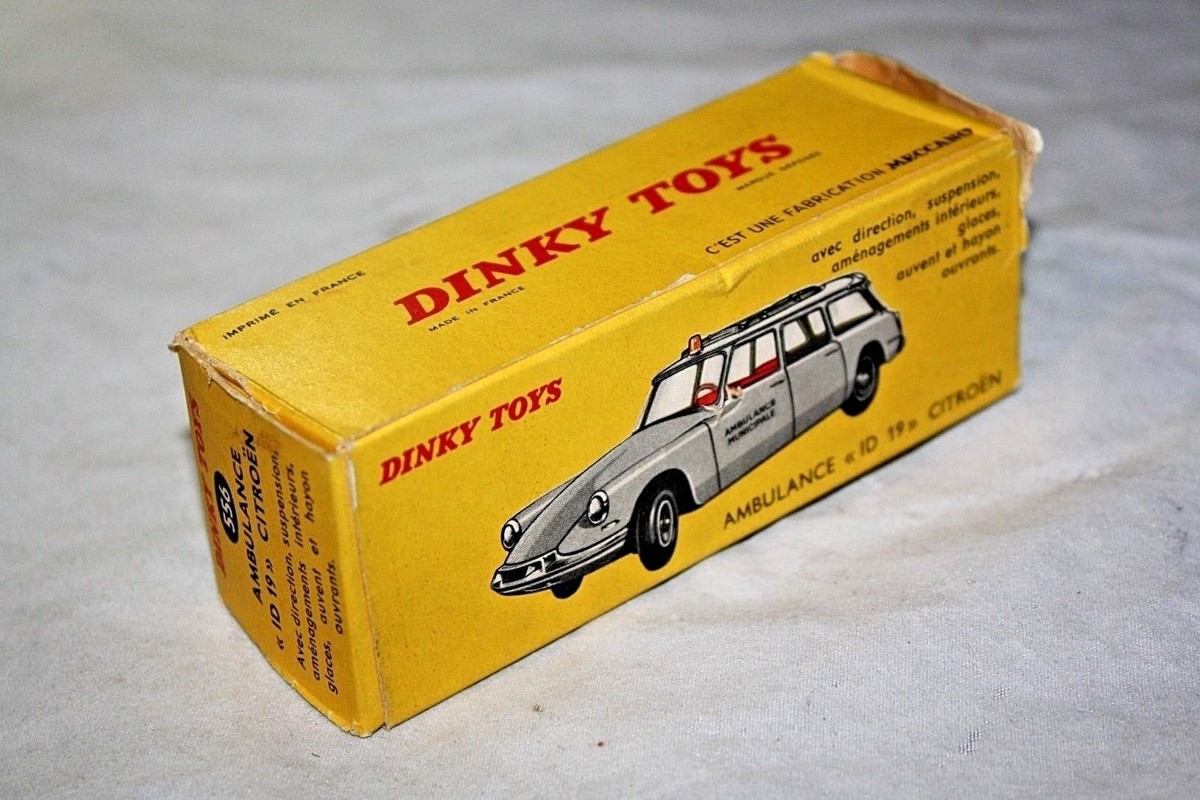 Dinky France #556 Citroen DS ID 19 Break Ambulance, VNM in Good