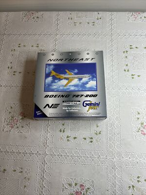 Gemini Jets GJNEA141 1:400 Scale Die Cast Northeast Boeing 727-200