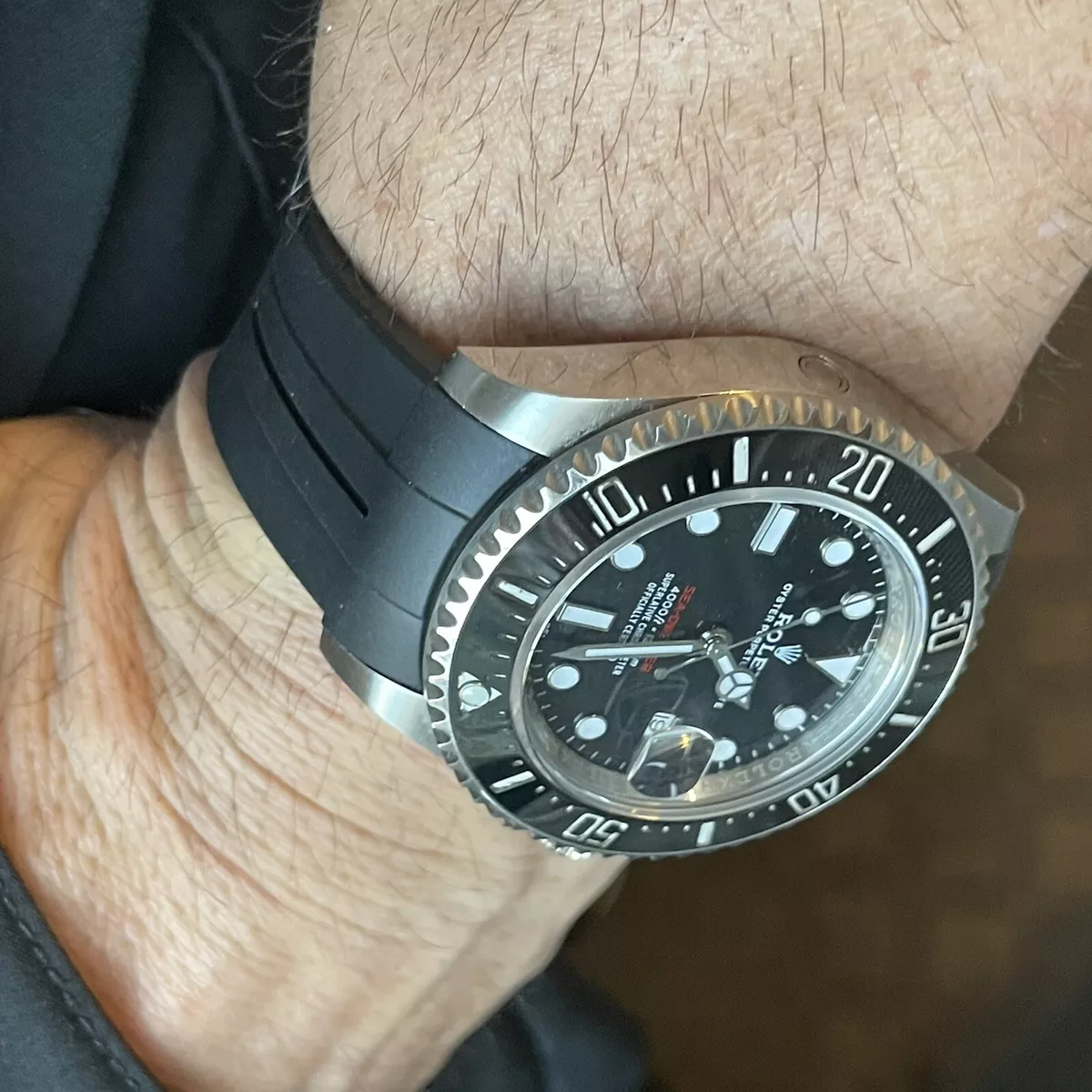 Sea dweller deals 43 rubber strap