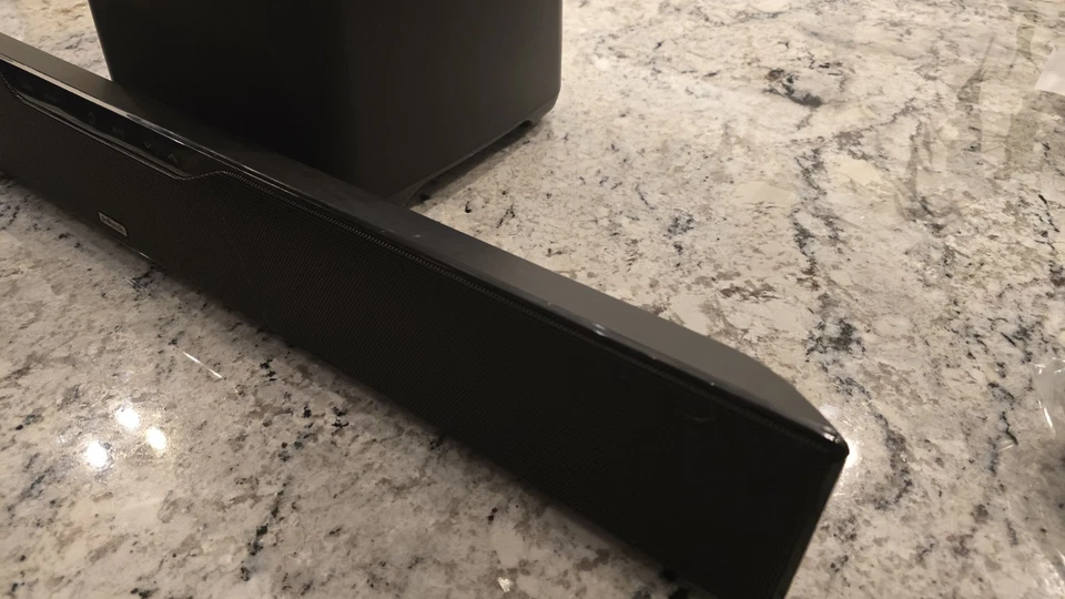 Subwoofer y barra de sonido Polk Audio Surroundbar 6000 Foto 2 de 4