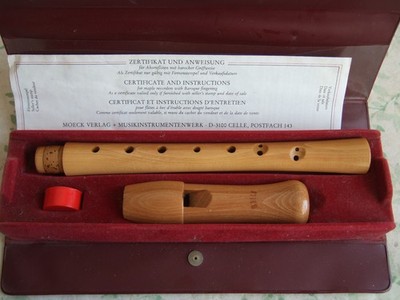 Moeck descant recorder, school recorder, baroque. no signs of wear