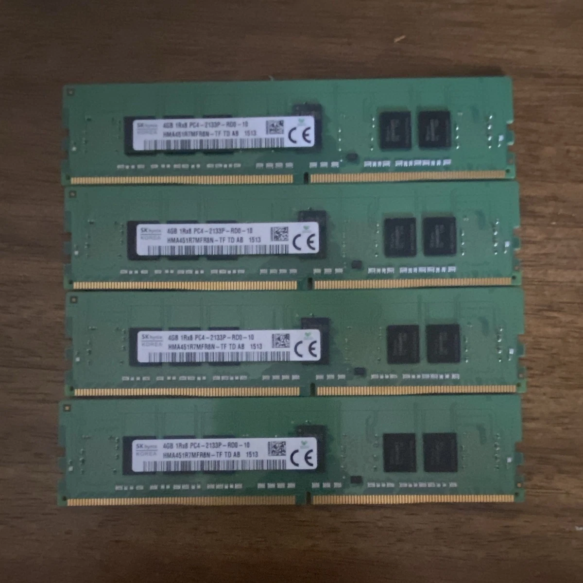 PC4-17000 (DDR4-2133) Bus Speed Computer RAM 16 GB Total Capacity