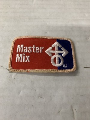 MASTER MIX EMBROIDERED Iron ON PATCH ANIMAL FEEDS FARMING 3'' x 1 3/4''- A