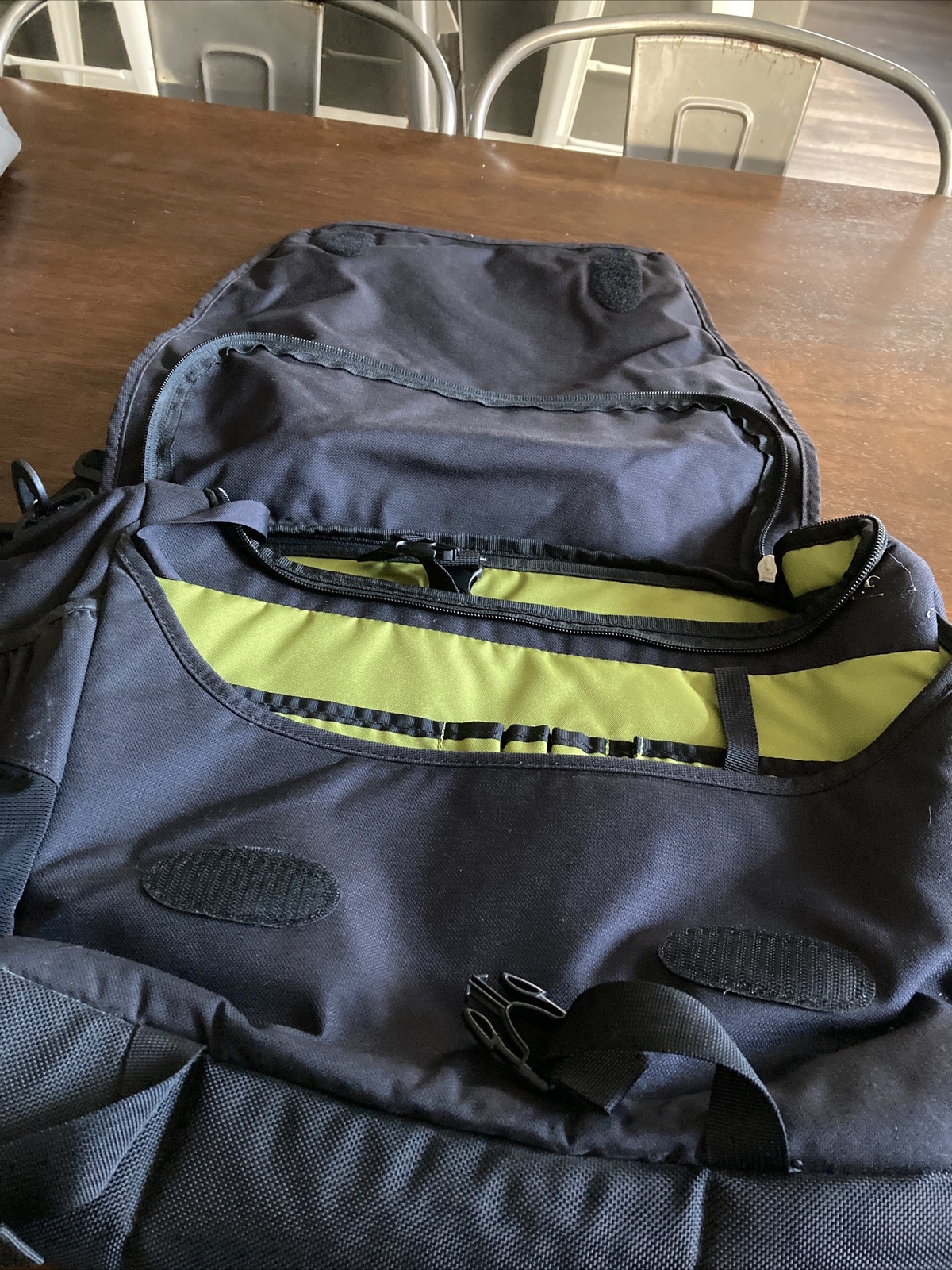 REI Messenger Bag Unisex Black Laptop Carry School Wo… Gem