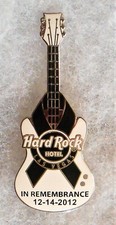 HARD ROCK HOTEL LAS VEGAS SANDY HOOK SCHOOL SHOOTING MEMORIAL GUITAR PIN # 71379