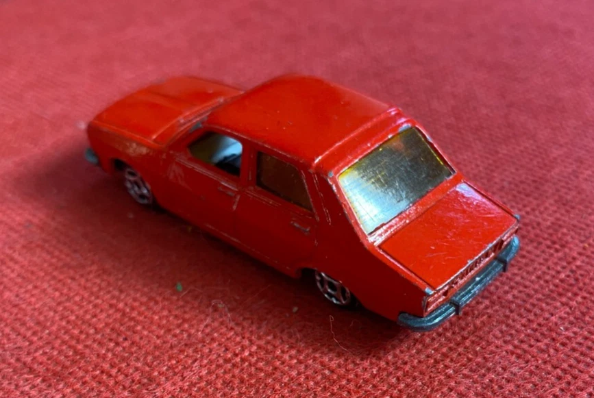 NOREV MINI JET Auto RENAULT 12 Made in France N. 301886 in metallo Rosso - Immagine 2 di 3