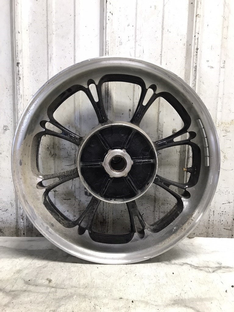 14 Yamaha XVS950 XVS 950 A V Star Rear Back Rim Wheel Straight