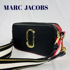 MARK JACOBS Snapshot Black Red