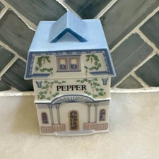 PEPPER 1989 Lenox Spice Village House Jar w Lid Displayed Only MINT CONDITION