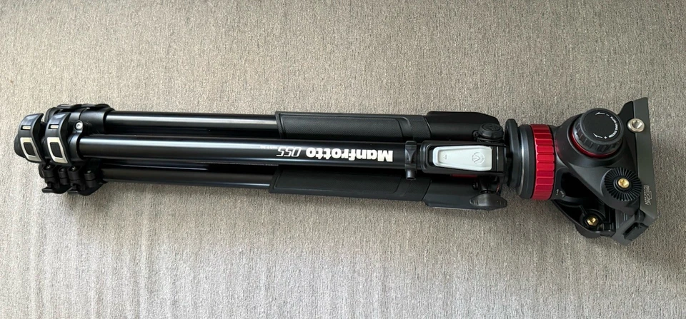 Manfrotto MT055XPRO3 3-Section Aluminum Tripod with MVH502AH Fluid Video Head - Image 4 of 4