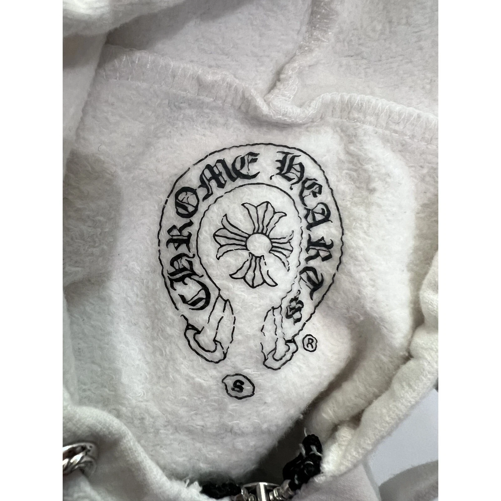 Parka lungo con cappuccio Chrome Hearts x Bella Hadid bianco nero