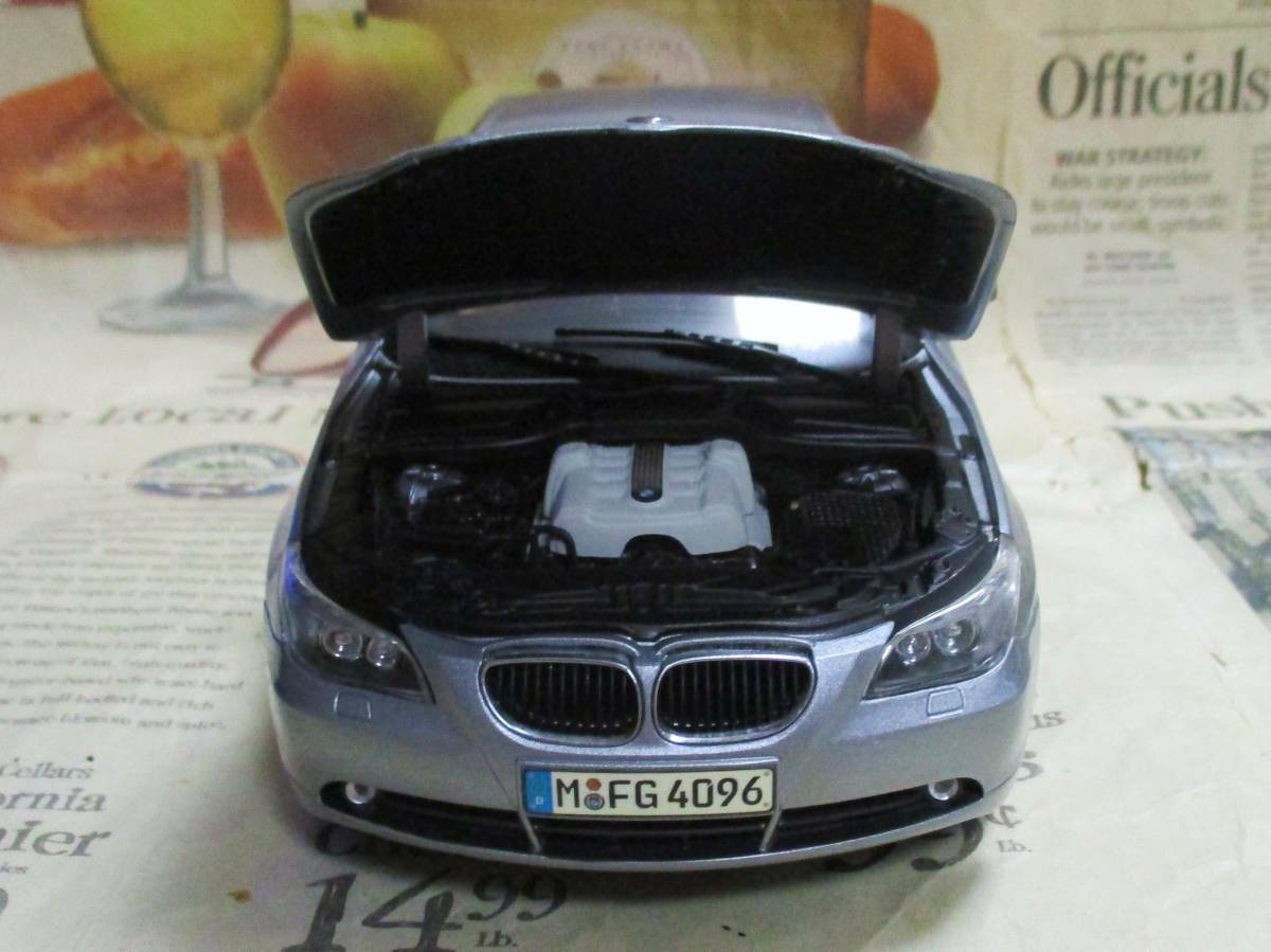 Kyosho 1/18 BMW Dealer Limited Model 5er E60 Silver EXOTO Kyosho 1/18 BMW Dealer Limited Model 5er E60 Silver EXOTO