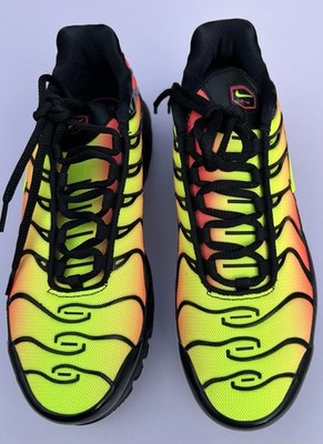 Nike Air Max Plus TN SE. 9.5W. Black/Volt-Solar Red. New in Box.   AQ9979 001