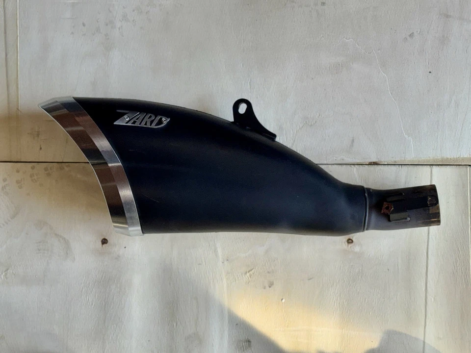 Silenciador sin cordones Zard - Ducati Diavel Foto 2 de 3