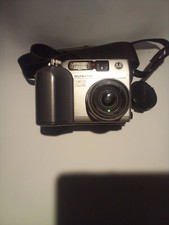 USED Olympus Camedia C-4000 ZOOM 4.0MP 3x Optical Zoom Digital Camera , Strap