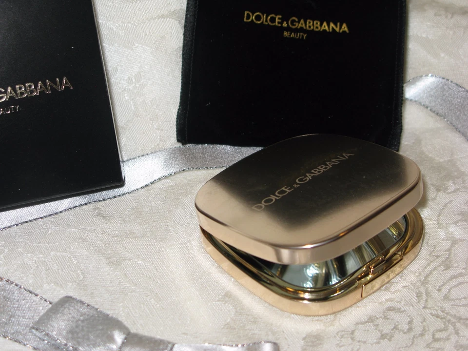 Espejo de belleza Dolce & Gabbana con bolsa. Nuevo. Auténtico. Foto 4 de 4