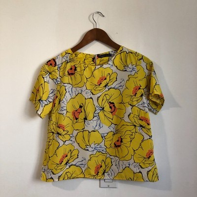Jella Couture Bright Yellow Floral Top Short Sleeves Size Small