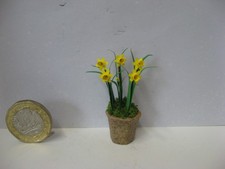 Dolls house 1/12 pot of daffodils Handmade  .