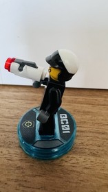 New Lego Minifigure - Bad Cop w/ Dimensions Base 71213 (tlm098)