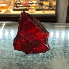 Blood Red 7.7 oz Slag Glass Cullet Sorcerer Stone Garden Landscap Aquarium Rock
