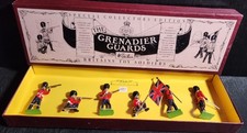 BRITAINS TOY SOLDIERS THE GRENADIER GUARDS INFANTRY 8810 LTD ED SET 1991 NOS