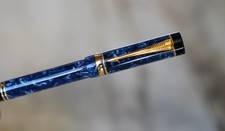 SUPERBE STYLO ROLLER PARKER DUOFOLD EN RESINE BLEUE MARBREE & PL. OR 18 CARATS