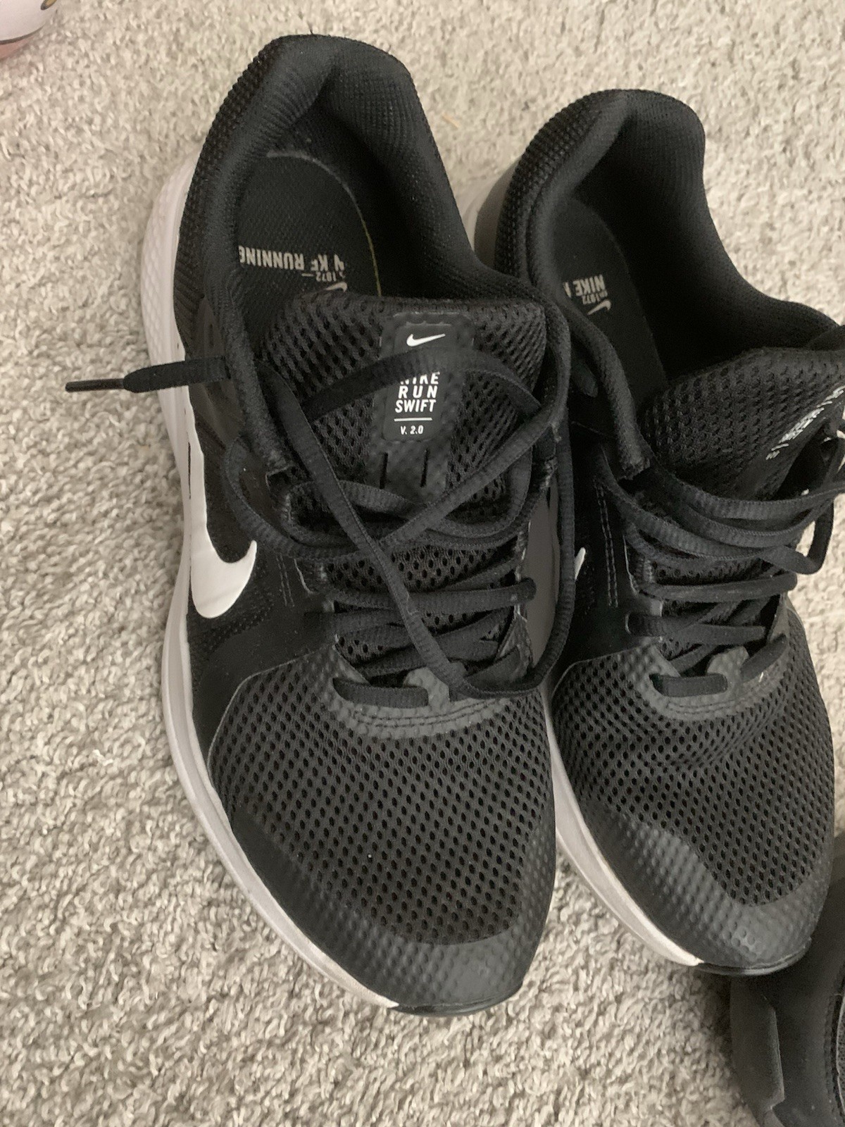 SAOLA lotto 2 scarpe uomo NIKE & skechers 10 5 buone condizioni.........................