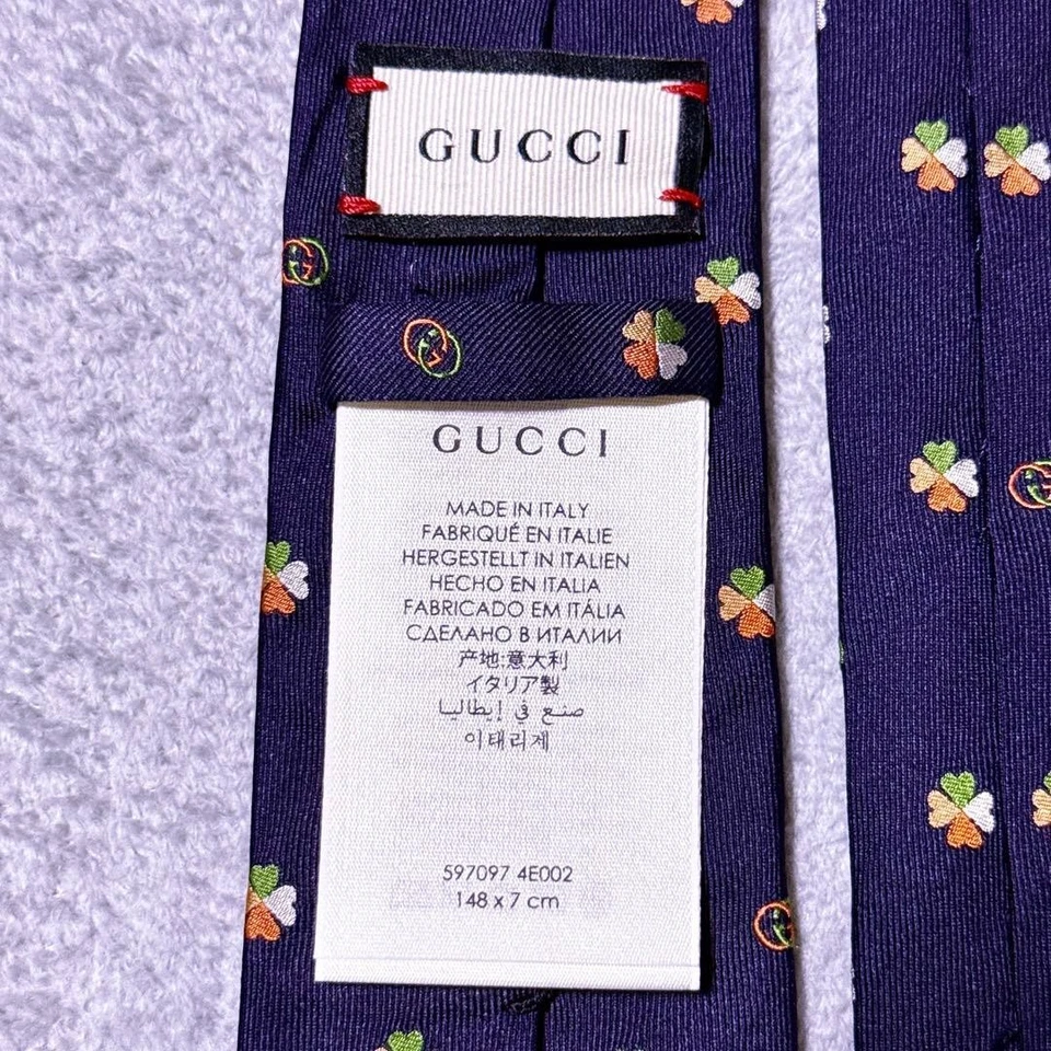 Gucci Nueva Corbata Cuello Sin Usar Ajustada Azul Marino Trébol GG Logo 100% Seda Hecha en Italia Foto 4 de 4