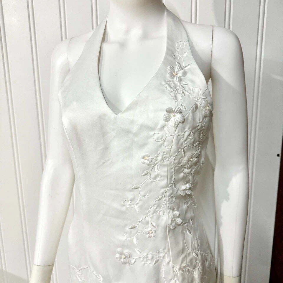 CINDERELLA Wedding Dress Women Size M Halter Neck Pleated Floral Open Back White - Image 3 of 4