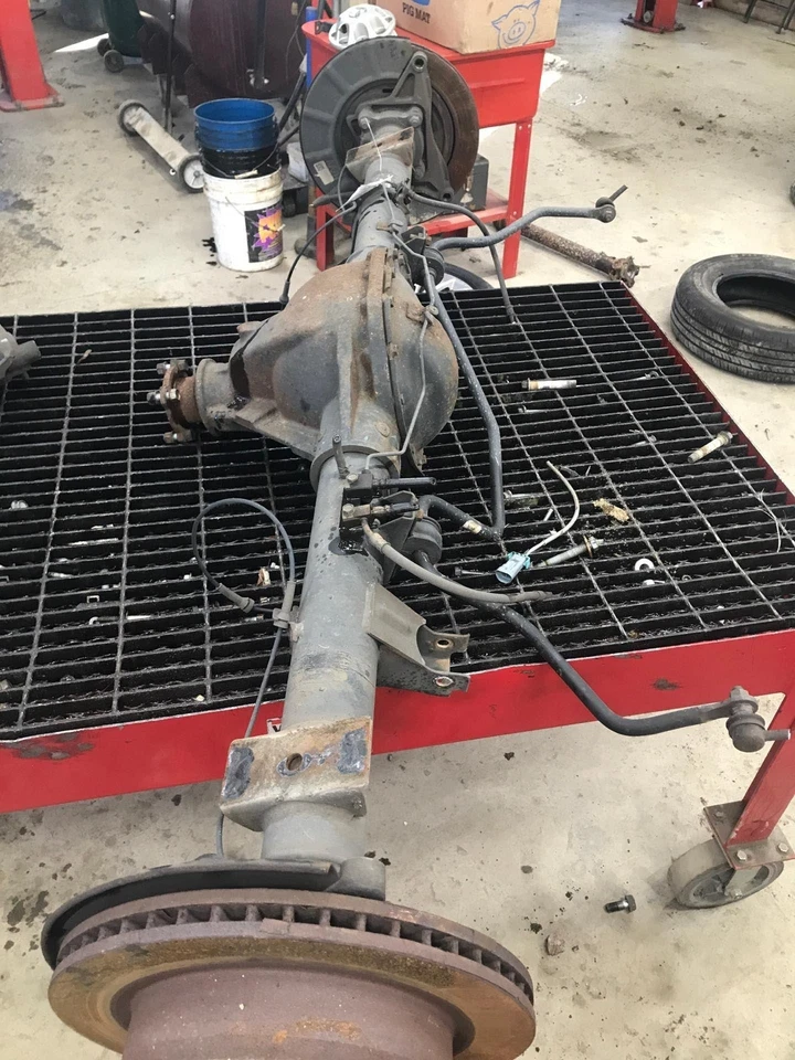 16 NISSAN NV 1500 Rear Axle Assy.(4.0L 6 cylinder)RWD Foto 3 de 3