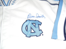 DEAN SMITH NORTH CAROLINA TAR HEELS SIGNED AUTOGRAPHED WARM UP JERSEY NCAA !!
