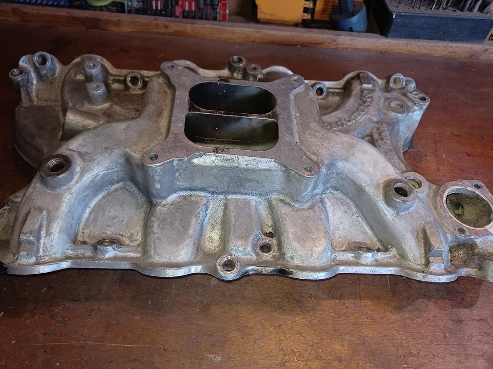 Впускной коллектор Edelbrock для 429-460 Ford - Изображение 2 из 3