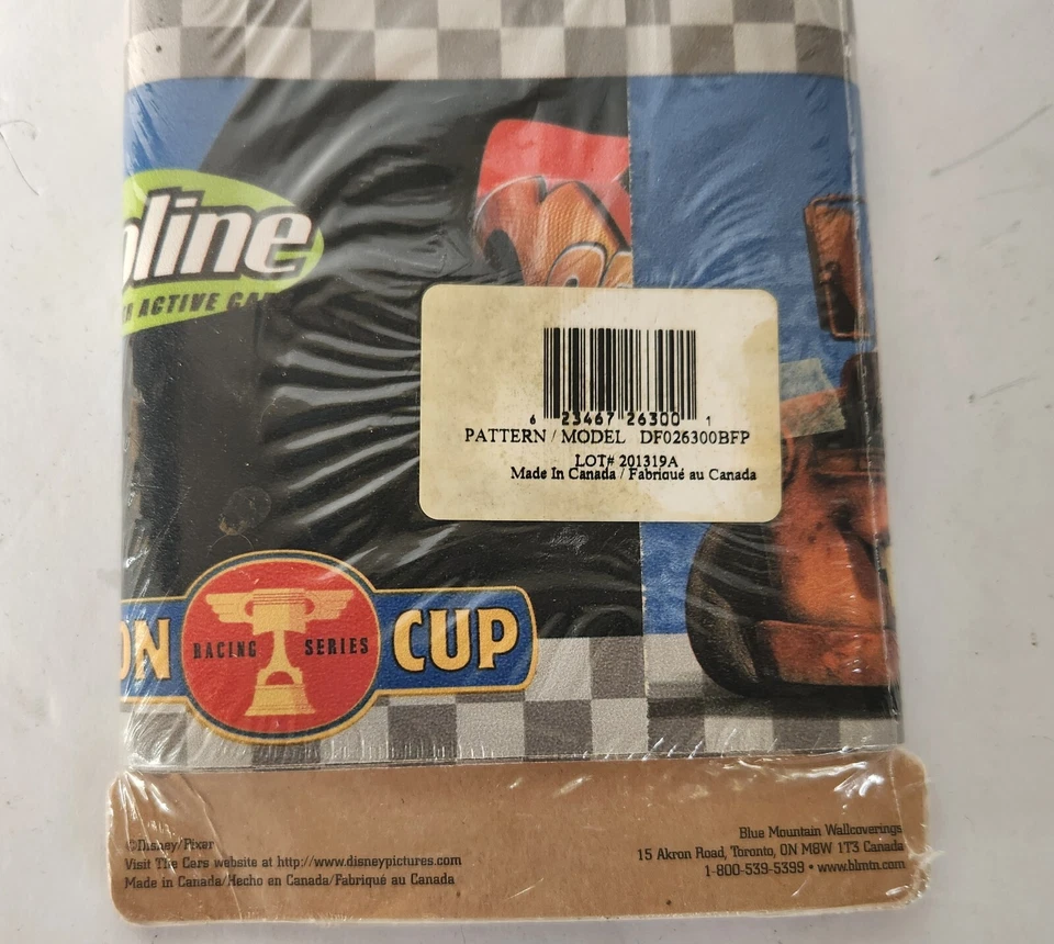 Disneyn Pixar Cars Victory Lane borde de pared autoadhesivo paquete sellado de 5 yardas Foto 4 de 4