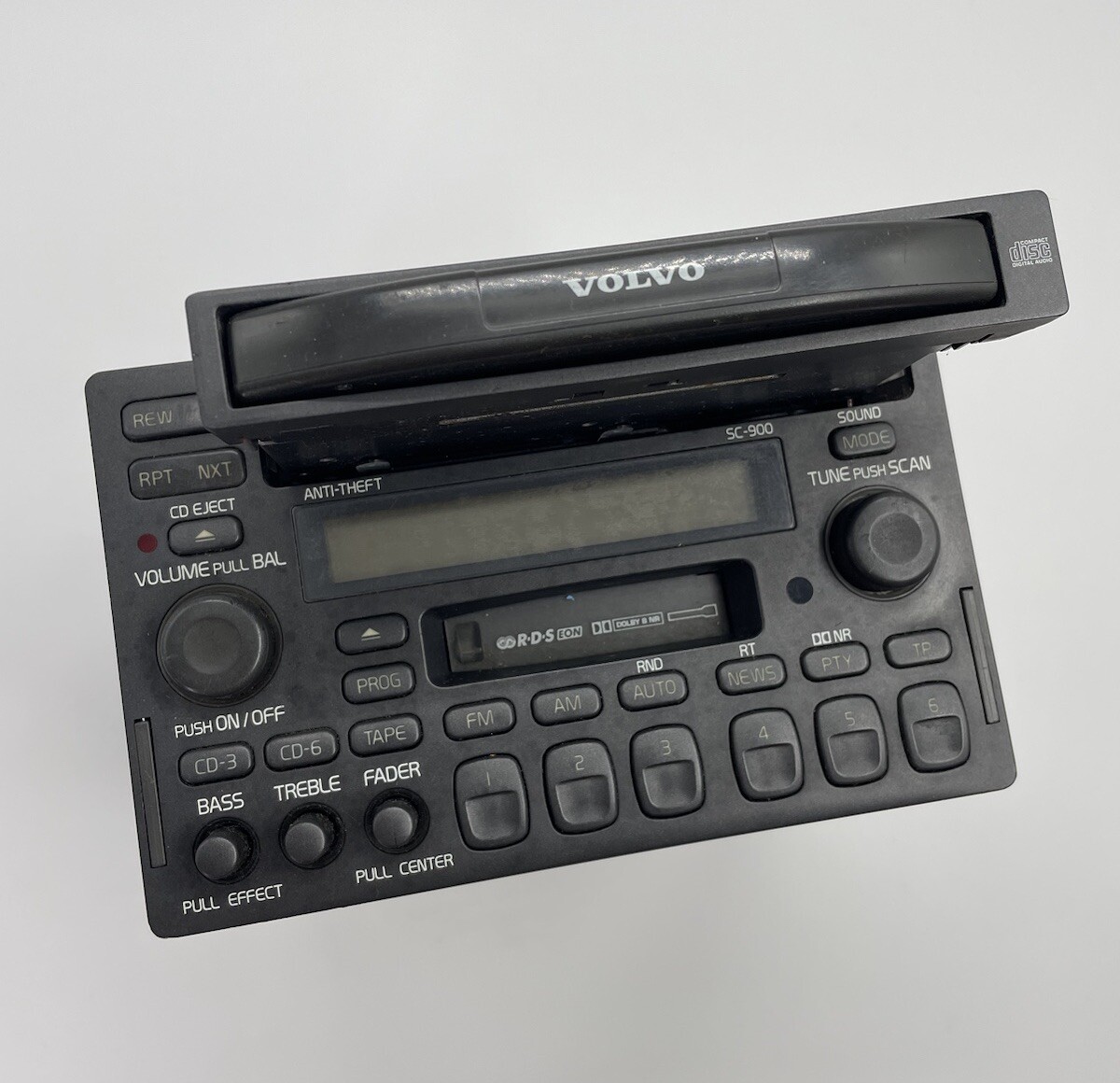 1997 Volvo SC-900 Car Radio 3533787 - For Parts/Repair (Untested