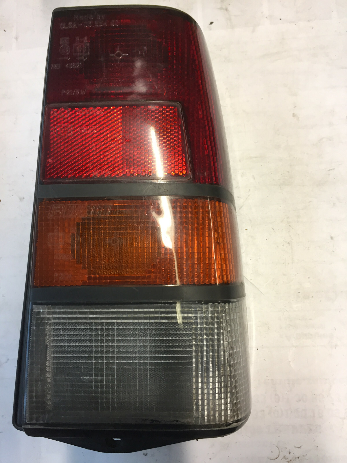 Feu arriere droit Fiat Panda 141 piece origine Olsa authentique