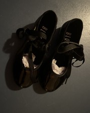 Bloch Girls, S0350G Annie Tyette Tap Shoe, size 9m, Snap Closure, With Ribbons