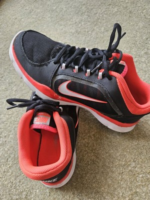 Size 6.5 - Nike Flex Trainer 4 Black Laser Crimson 
