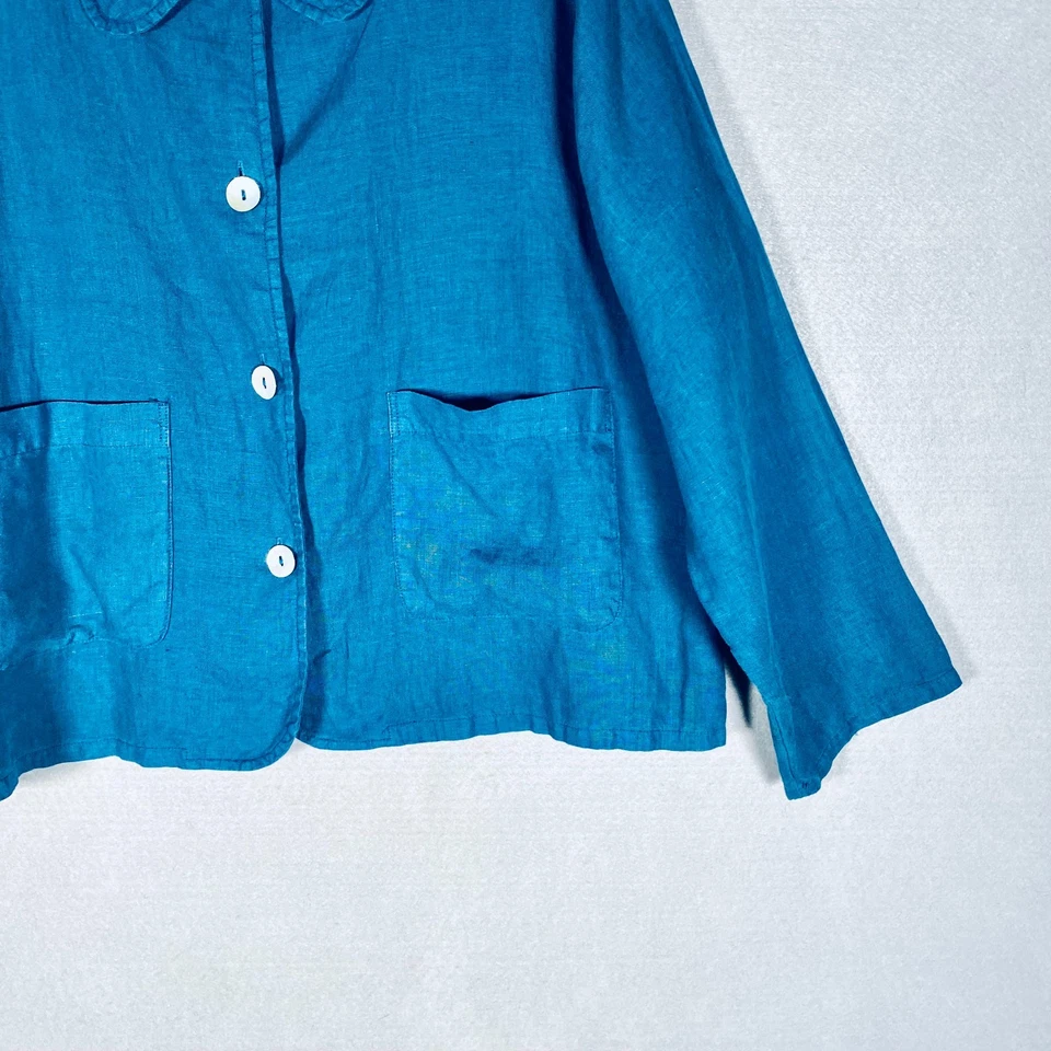 Blusa Bryn Walker de lino para mujer S azul verdoso con botones sostenible Foto 2 de 4