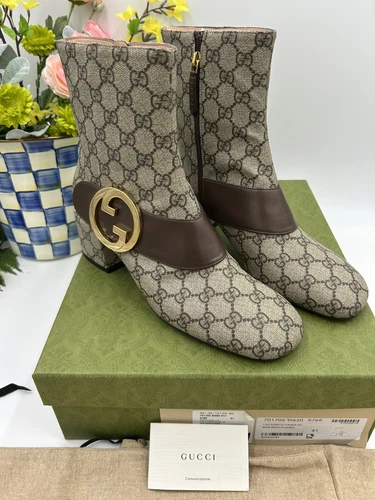 Bottines femme Gucci Blondie GG suprême pointure 41 made in Italy